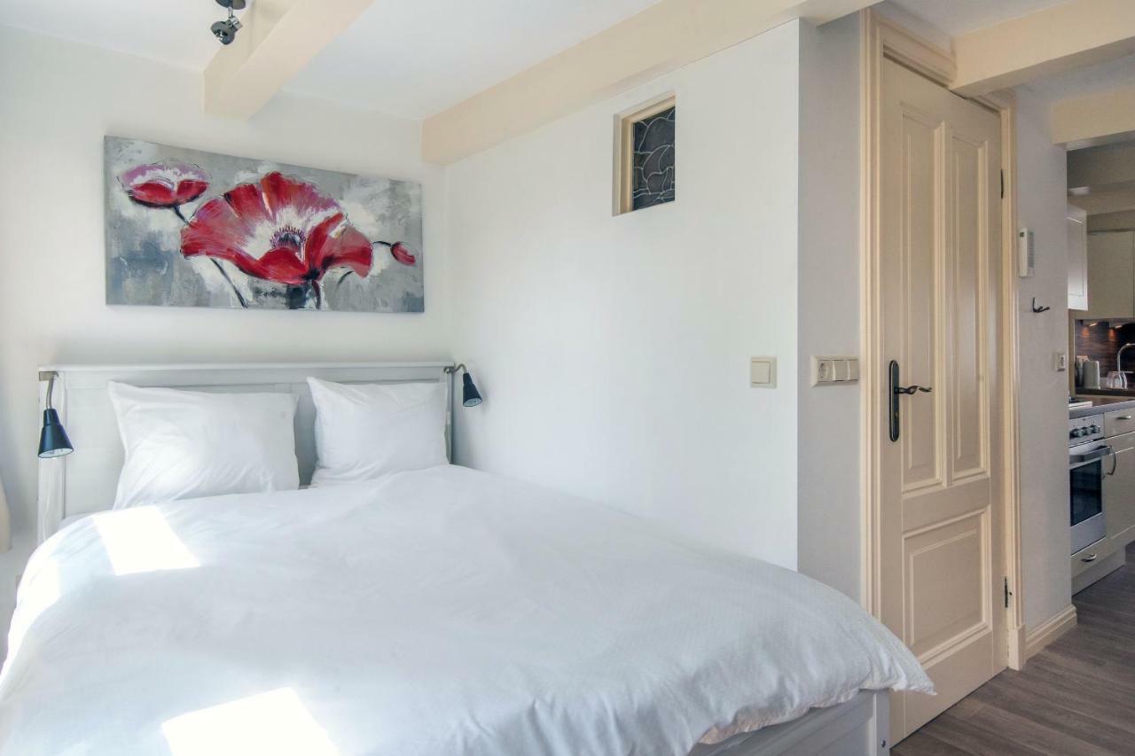 The Blue Stairs Bed and Breakfast Amsterdam Exteriör bild
